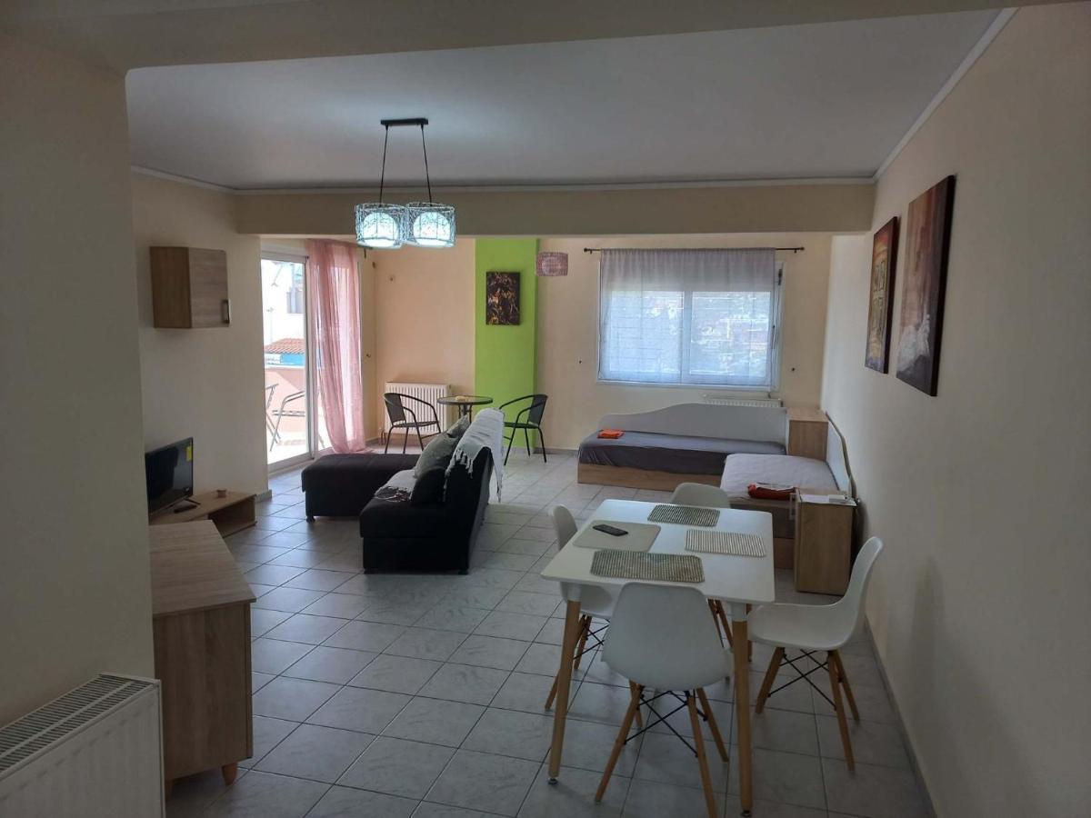 Treasure Star B&B Salamina Esterno foto