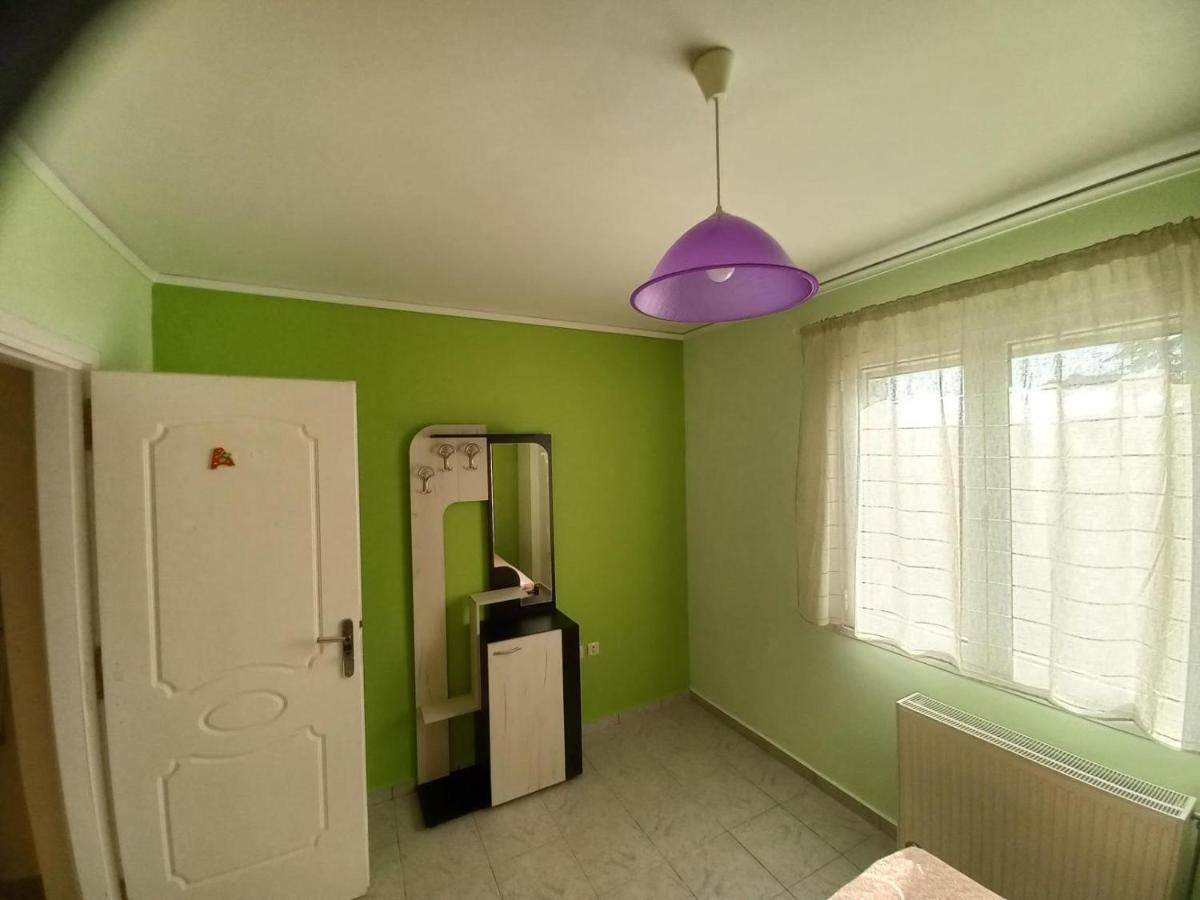 Treasure Star B&B Salamina Esterno foto
